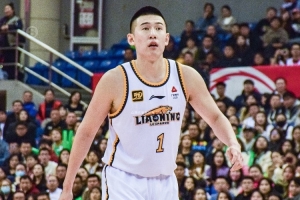 游刃有余！付豪26分钟6中4拿到13分4板4助 正负值+6